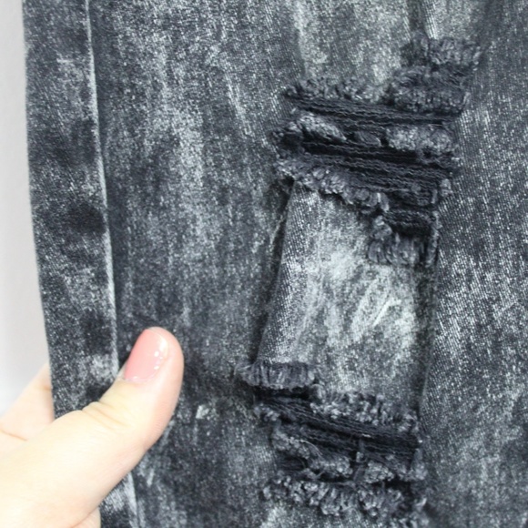 New with tags Driftwood Acid wash distressed jeans - Picture 4 of 4